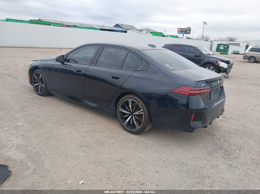 2025 BMW 550E xDrive