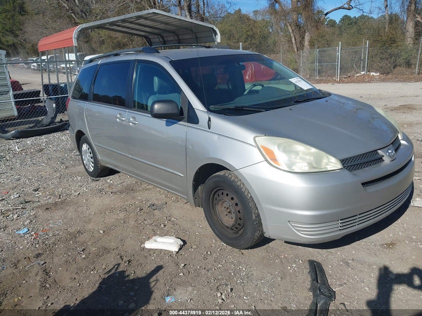 2004 Toyota Sienna Le