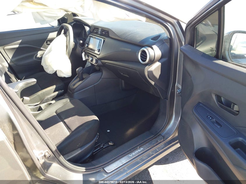 2024 Nissan Versa 1.6 S