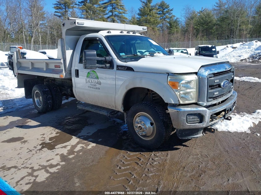 2016 Ford F-350 Chassis Xl