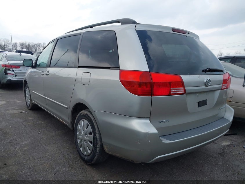 2004 Toyota Sienna Le