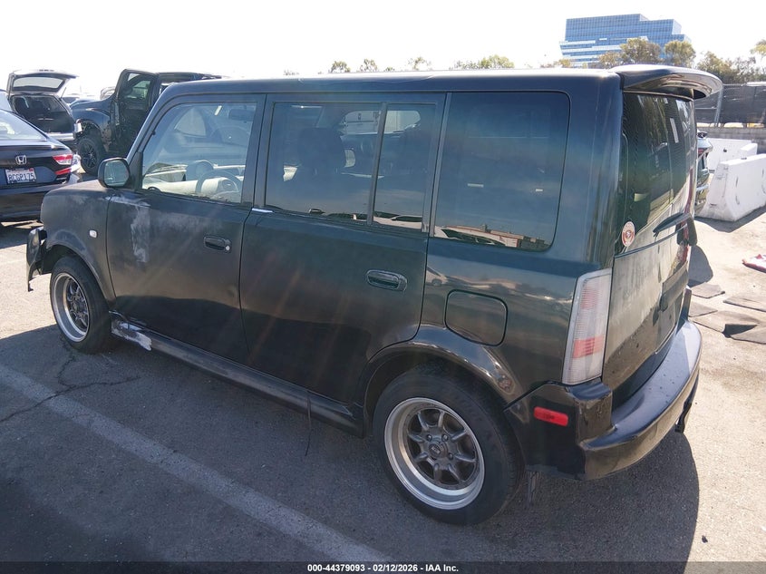 2005 Scion Xb