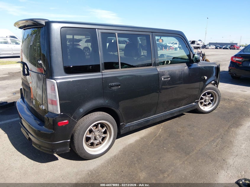 2005 Scion Xb