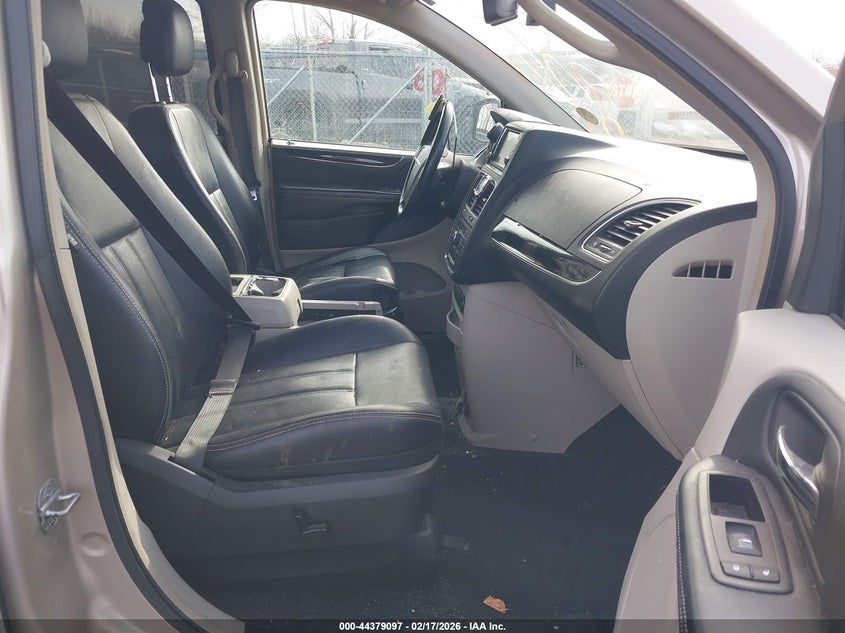 2012 Chrysler Town & Country Touring-L