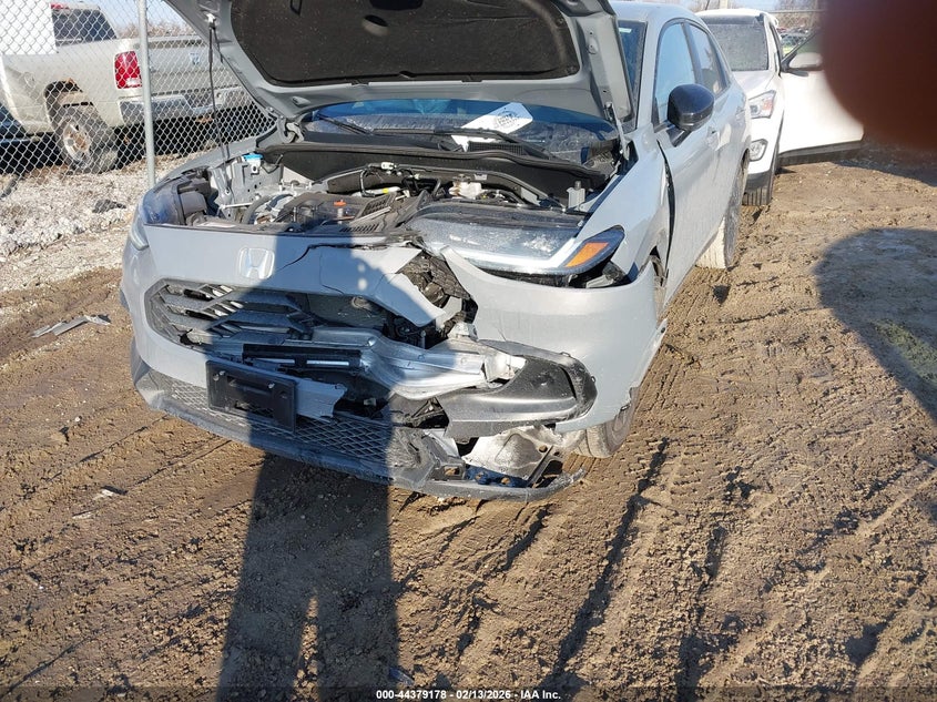 2025 Honda Hr-V Awd Sport VIN: 3CZRZ2H50SM772758 Lot: 44379178