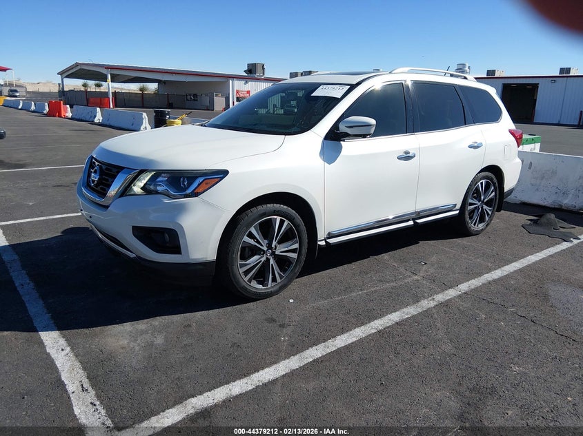 2017 Nissan Pathfinder Platinum