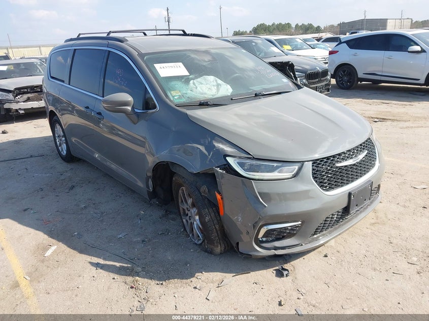 2022 Chrysler Pacifica Touring L
