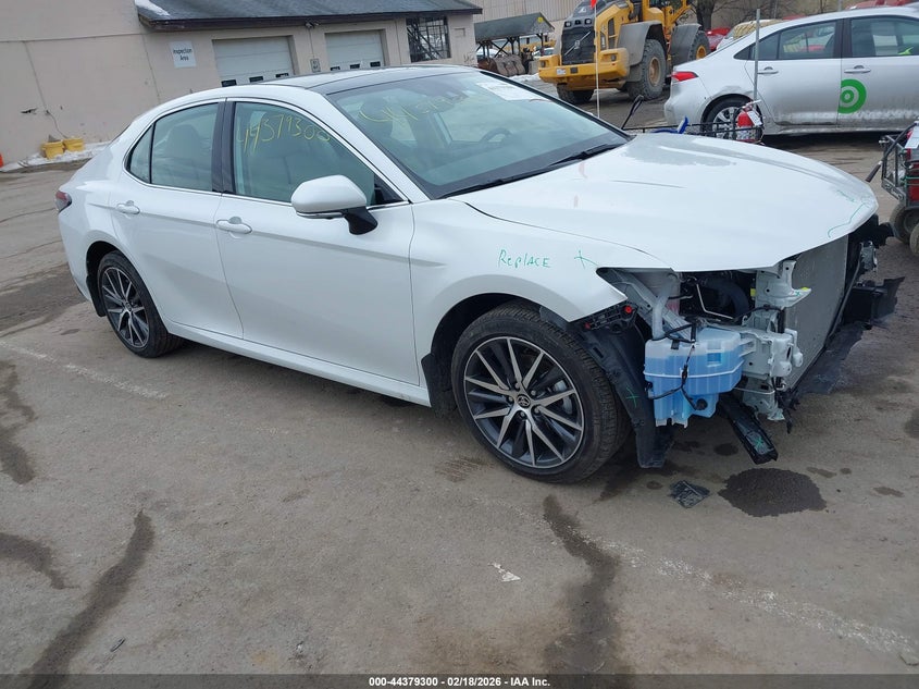 2024 Toyota Camry Xle V6