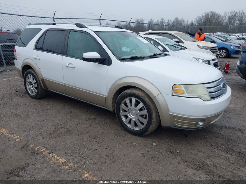 1FMDK07W98GA45863 FORD TAURUS X Photo 1