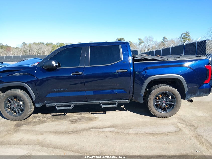 2022 Toyota Tundra Sr5 VIN: 5TFLA5DBXNX033928 Lot: 44379481