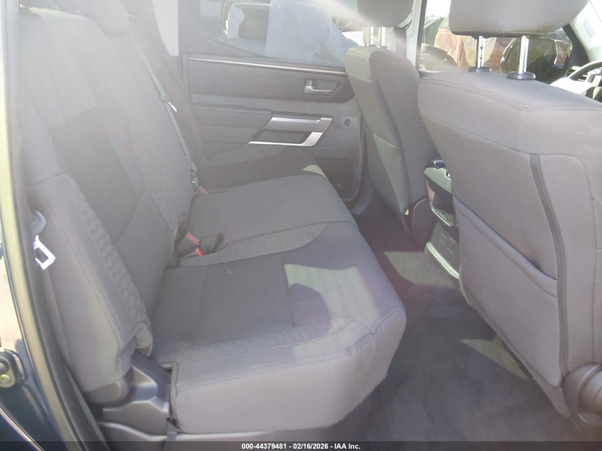 2022 Toyota Tundra Sr5 VIN: 5TFLA5DBXNX033928 Lot: 44379481