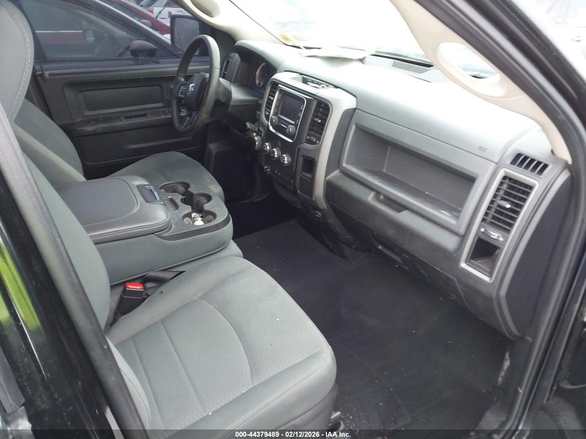 2018 Ram 1500 Express 4X4 6'4 Box