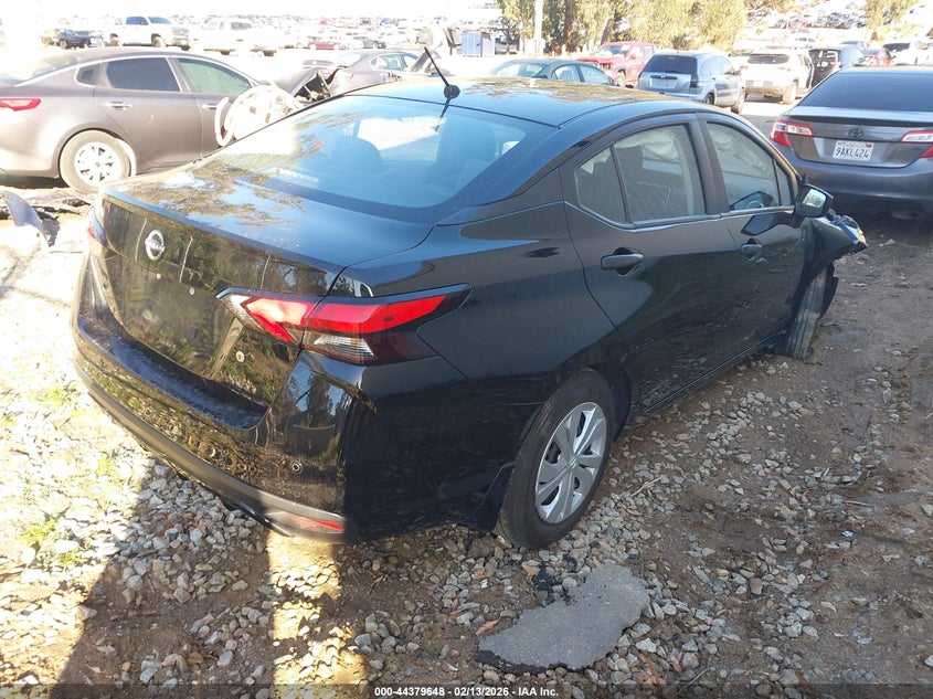 2024 Nissan Versa 1.6 S