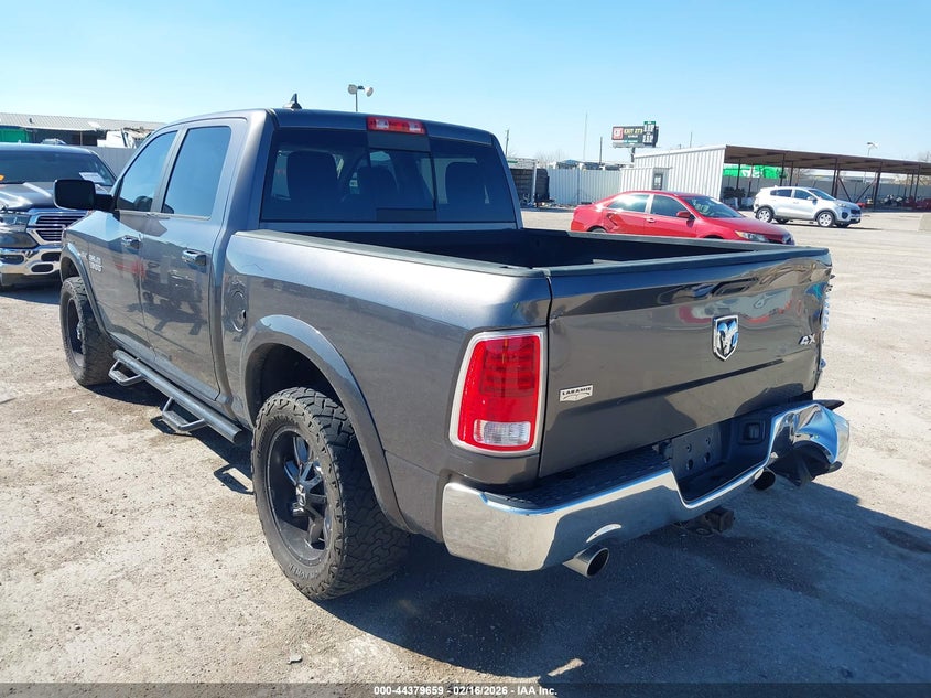 2017 Ram 1500 Laramie 4X4 5'7 Box