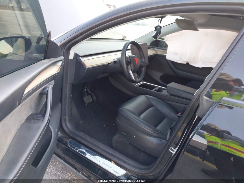 2022 Tesla Model Y Long Range Dual Motor All-Wheel Drive