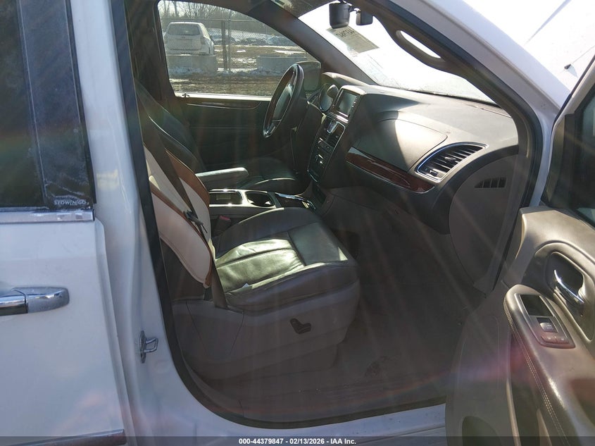 2013 Chrysler Town & Country Limited