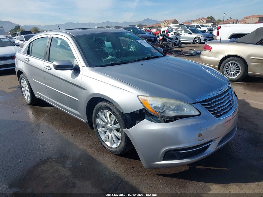 2013 Chrysler 200 Touring