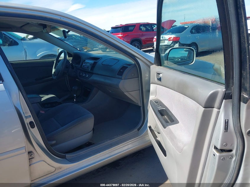 2005 Toyota Camry Le