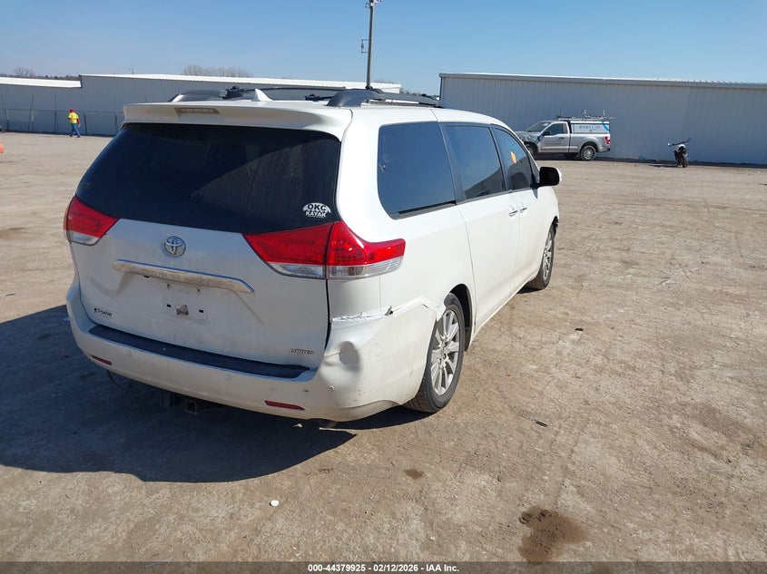 2013 Toyota Sienna Limited V6 7 Passenger