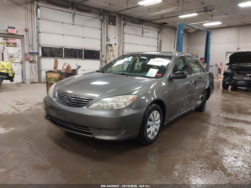 2005 Toyota Camry Le