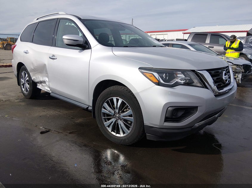 2017 Nissan Pathfinder S