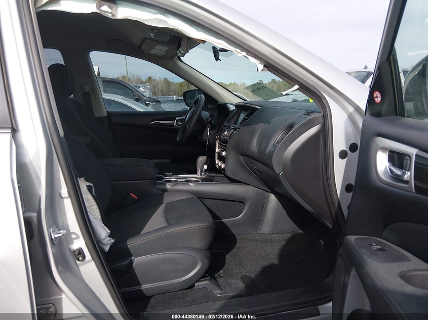 2017 Nissan Pathfinder S