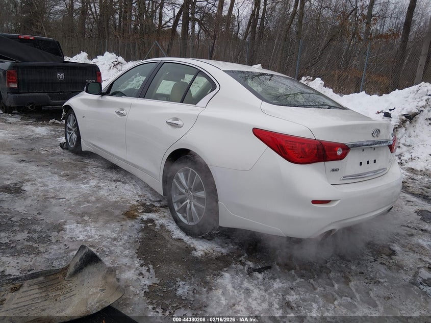 2015 Infiniti Q50 Premium