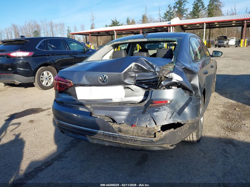 2018 Volkswagen Passat 2.0T R-Line/2.0T S