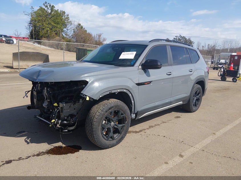 2024 Volkswagen Atlas 2.0T Peak Edition Se W/Technology