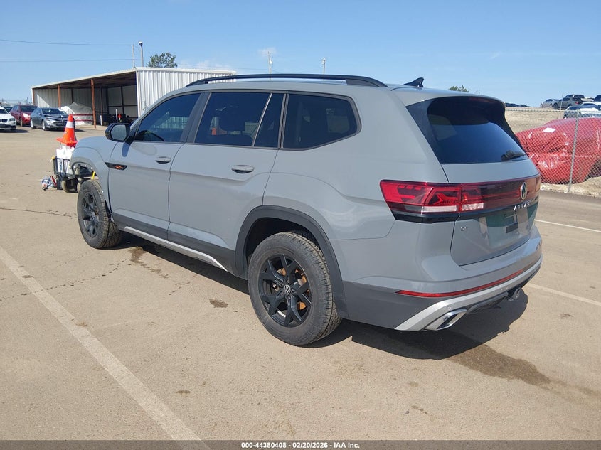 2024 Volkswagen Atlas 2.0T Peak Edition Se W/Technology