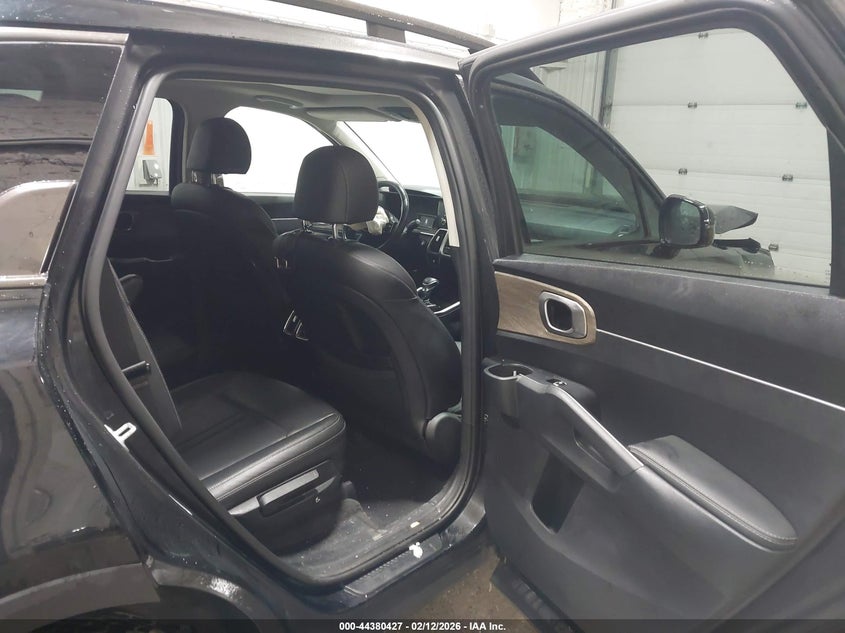 VIN 5XYRHDLF2NG144111 2022 KIA SORENTO X-LINE EX