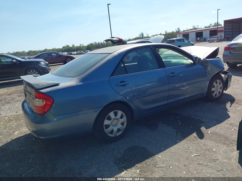 2004 Toyota Camry Le