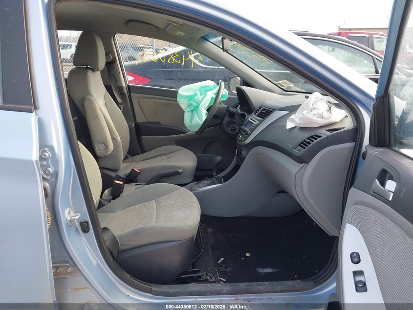 2013 Hyundai Accent Gs