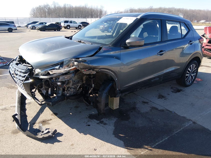 2022 Nissan Kicks Sv Xtronic Cvt