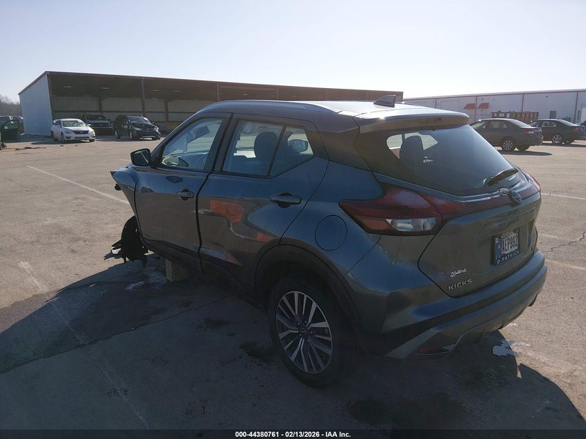 2022 Nissan Kicks Sv Xtronic Cvt