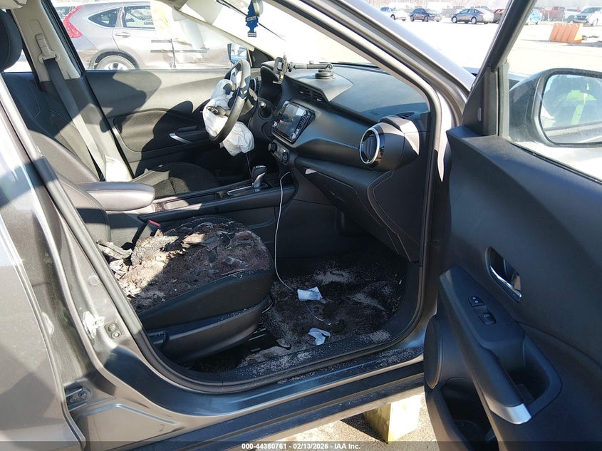 2022 Nissan Kicks Sv Xtronic Cvt