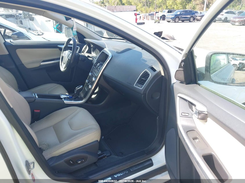 2016 Volvo Xc60 T5 Drive-E Platinum