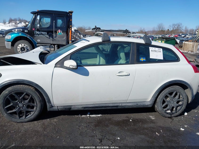 2012 Volvo C30 T5/T5 Platinum/T5 Premier Plus/T5 R-Design/T5 R-Design Platinum/T5 R-Design Premier Plus VIN: YV1672MK7C2270844 Lot: 44381335