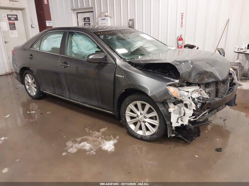 2013 Toyota Camry Hybrid Xle