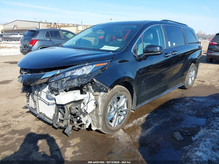 2023 Toyota Sienna Xle