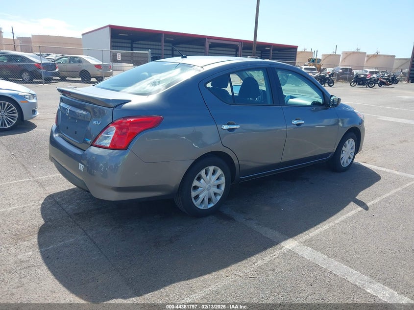 2016 Nissan Versa