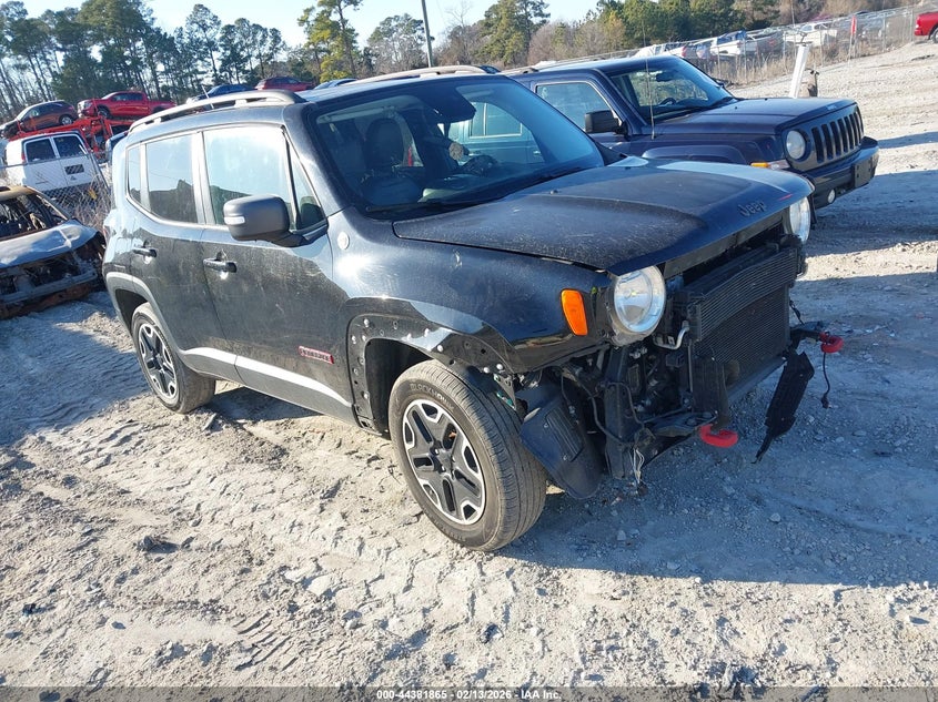 2016 Jeep Renegade Trailhawk