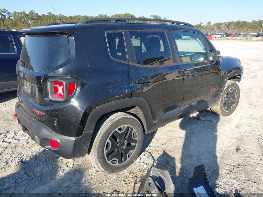2016 Jeep Renegade Trailhawk