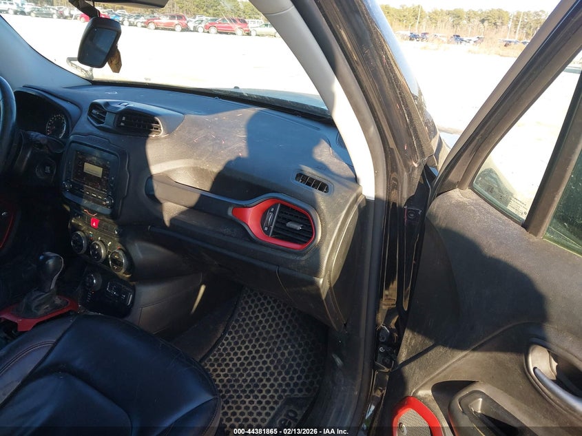 2016 Jeep Renegade Trailhawk