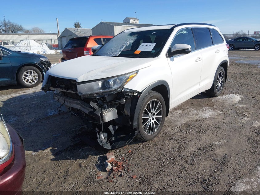 2017 Toyota Highlander Se