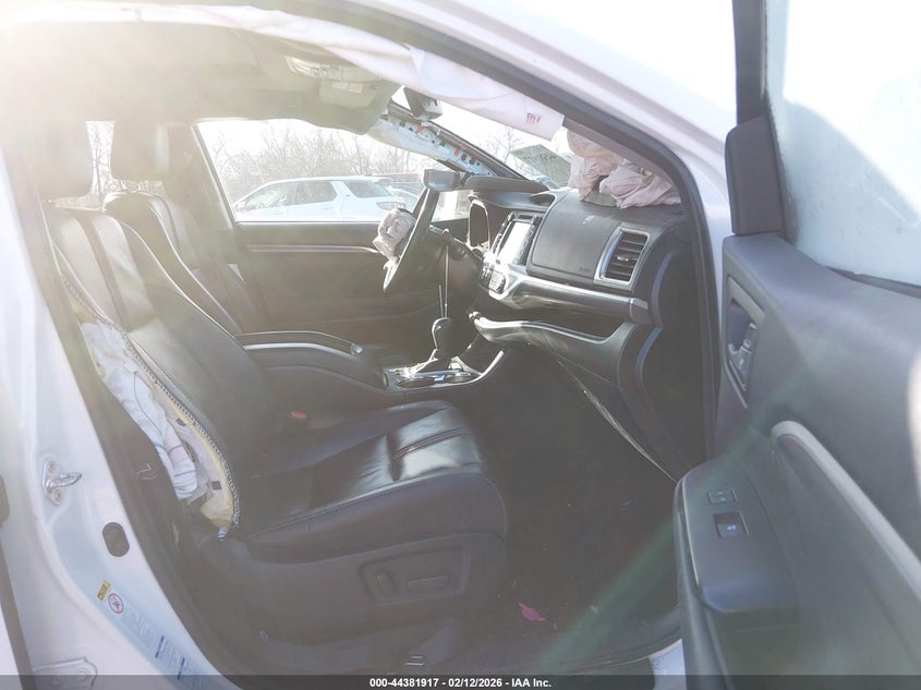 2017 Toyota Highlander Se