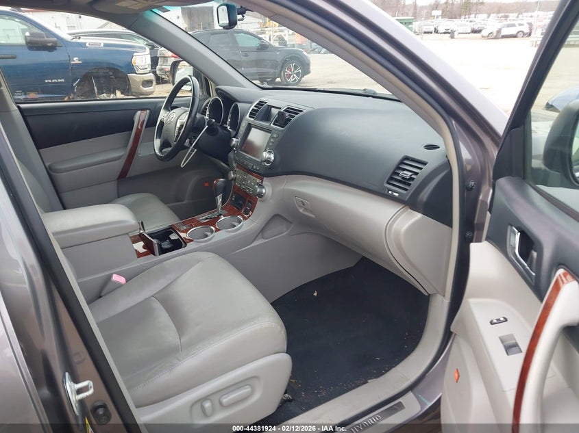 2011 Toyota Highlander Hybrid Limited V6