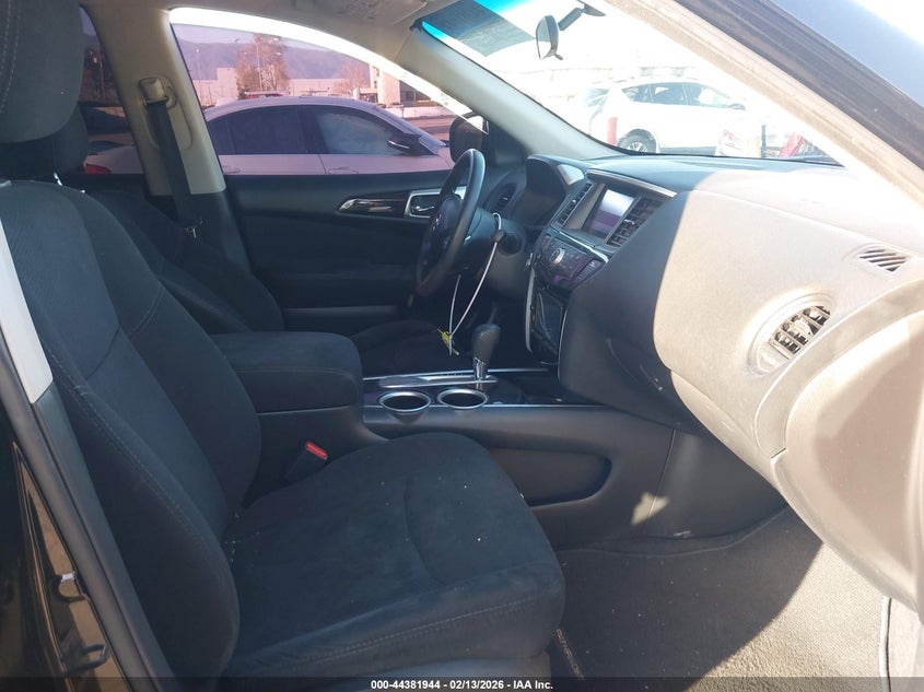 2015 Nissan Pathfinder S