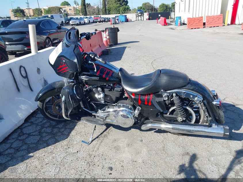 2022 Harley-Davidson Flhx VIN: 1HD1KBC21NB642390 Lot: 44382023