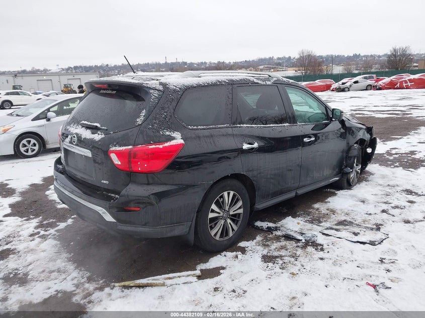 2017 Nissan Pathfinder S